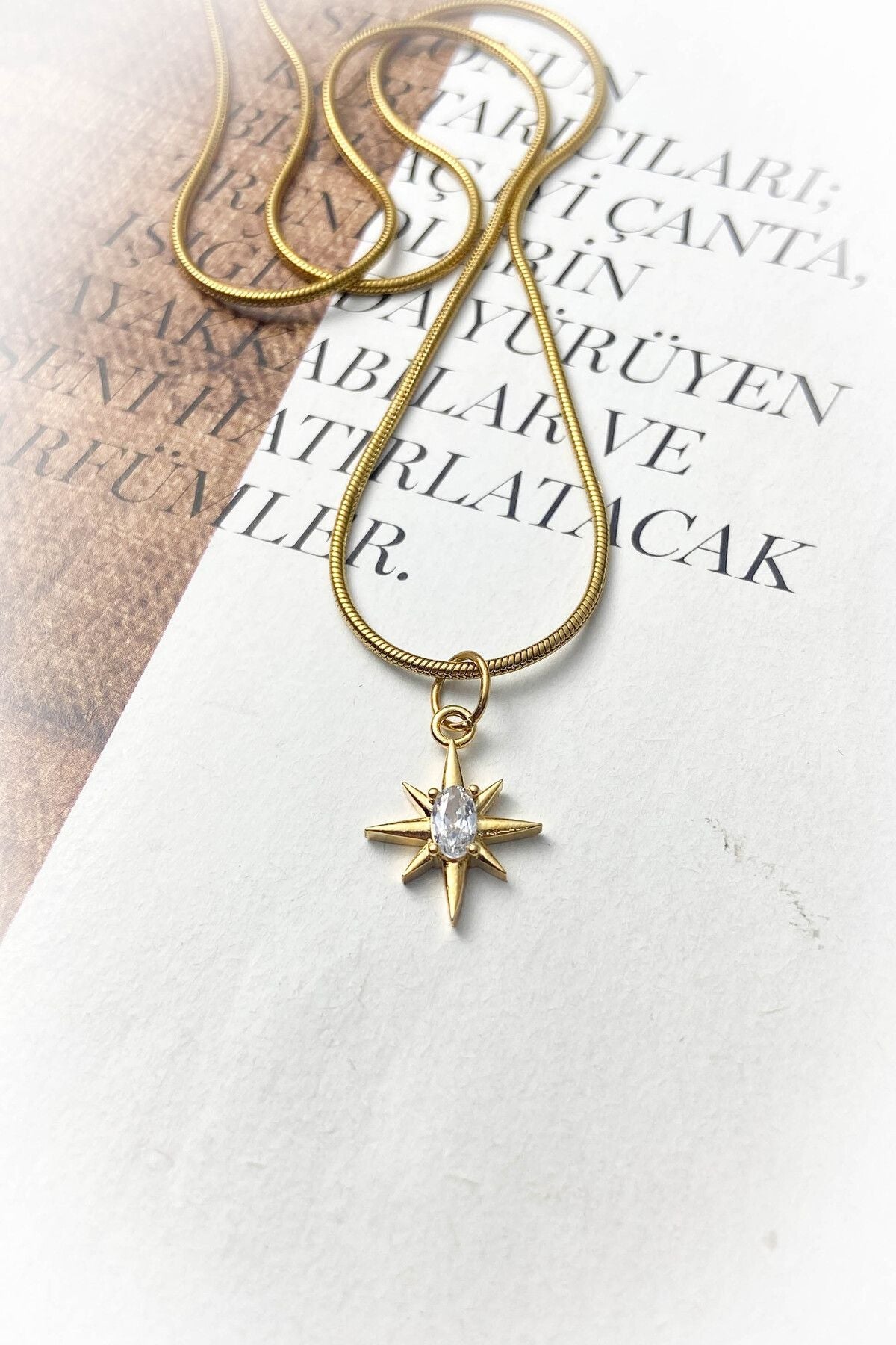 Minimal Kutup Yıldızı Taşlı Çelik Kolye
