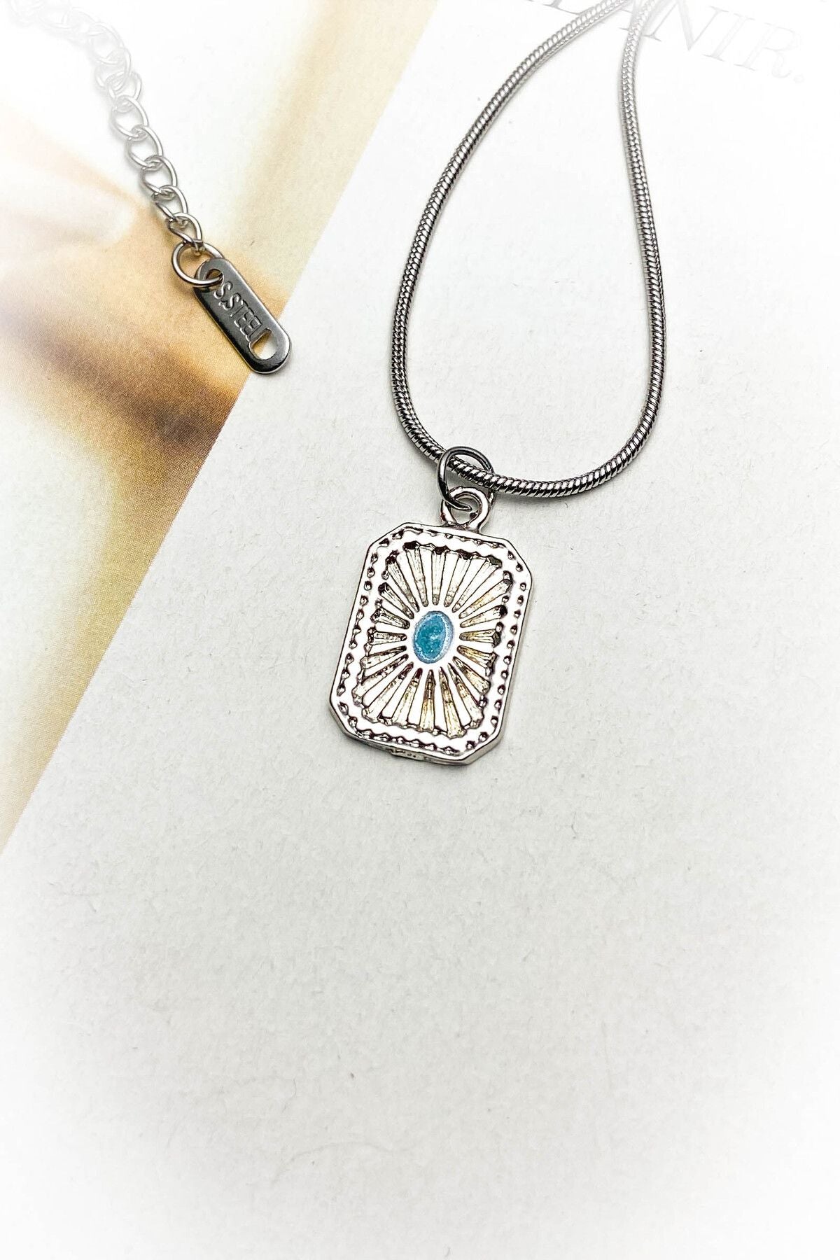 Kare Vintage Mavi  Çelik Kolye