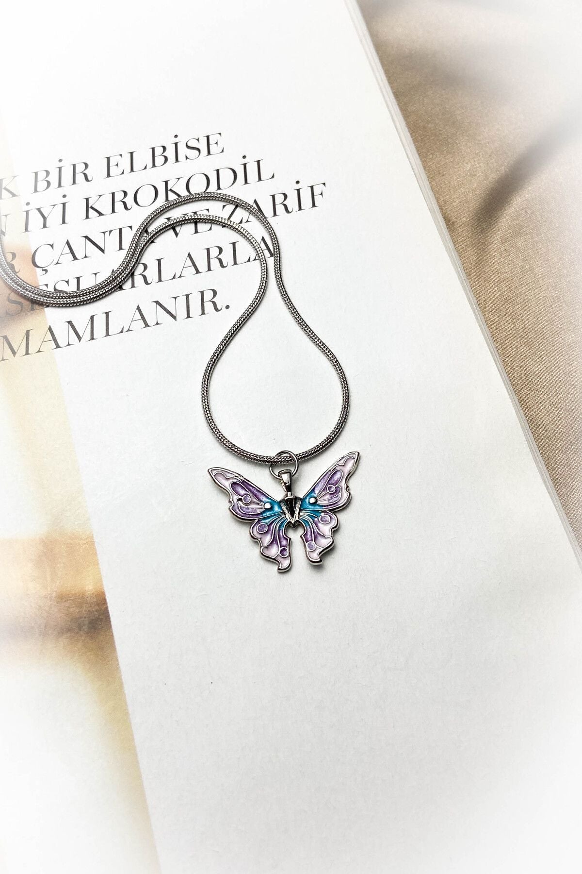 Kelebek Çelik Kolye