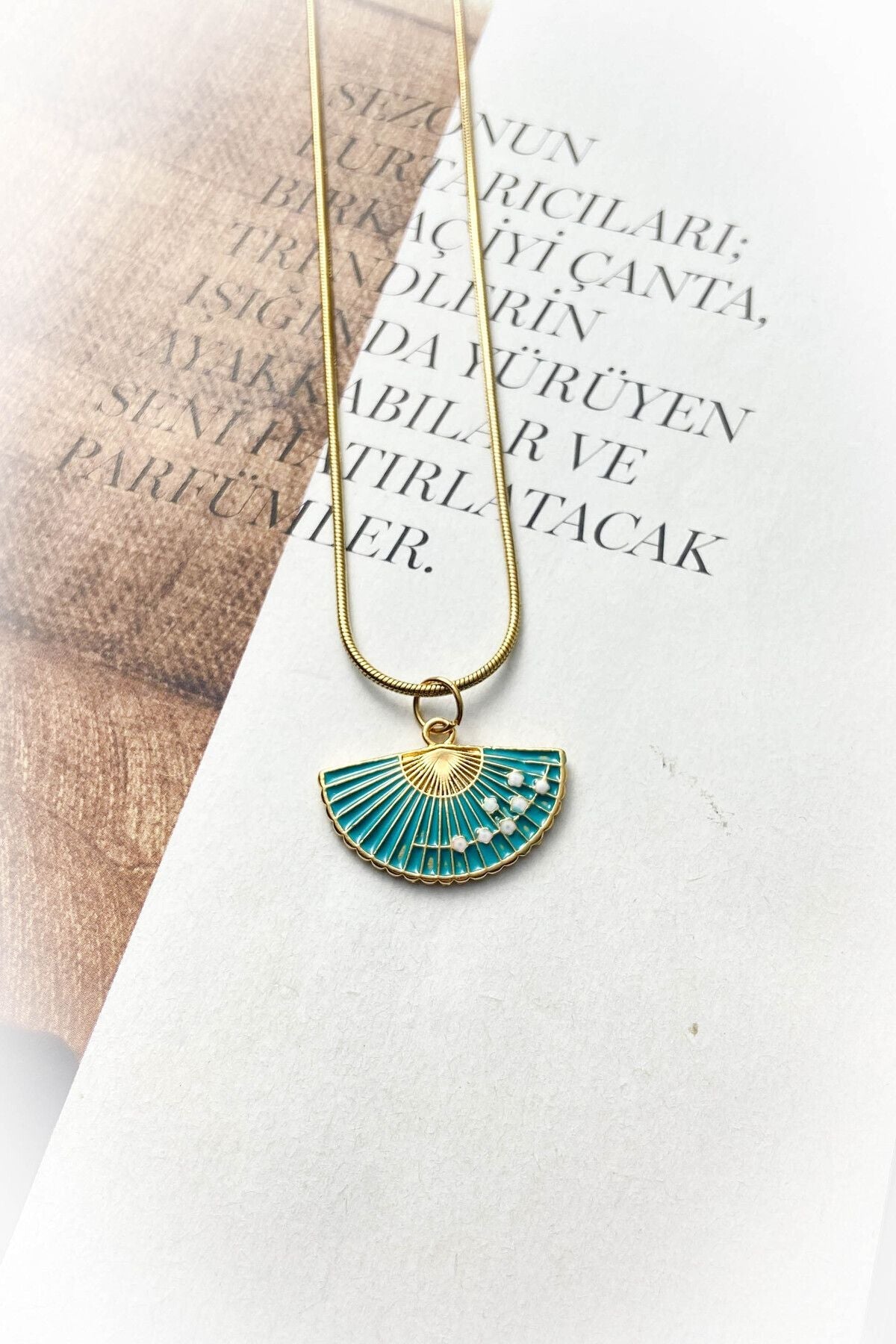 Yelpaze Model Çelik Kolye