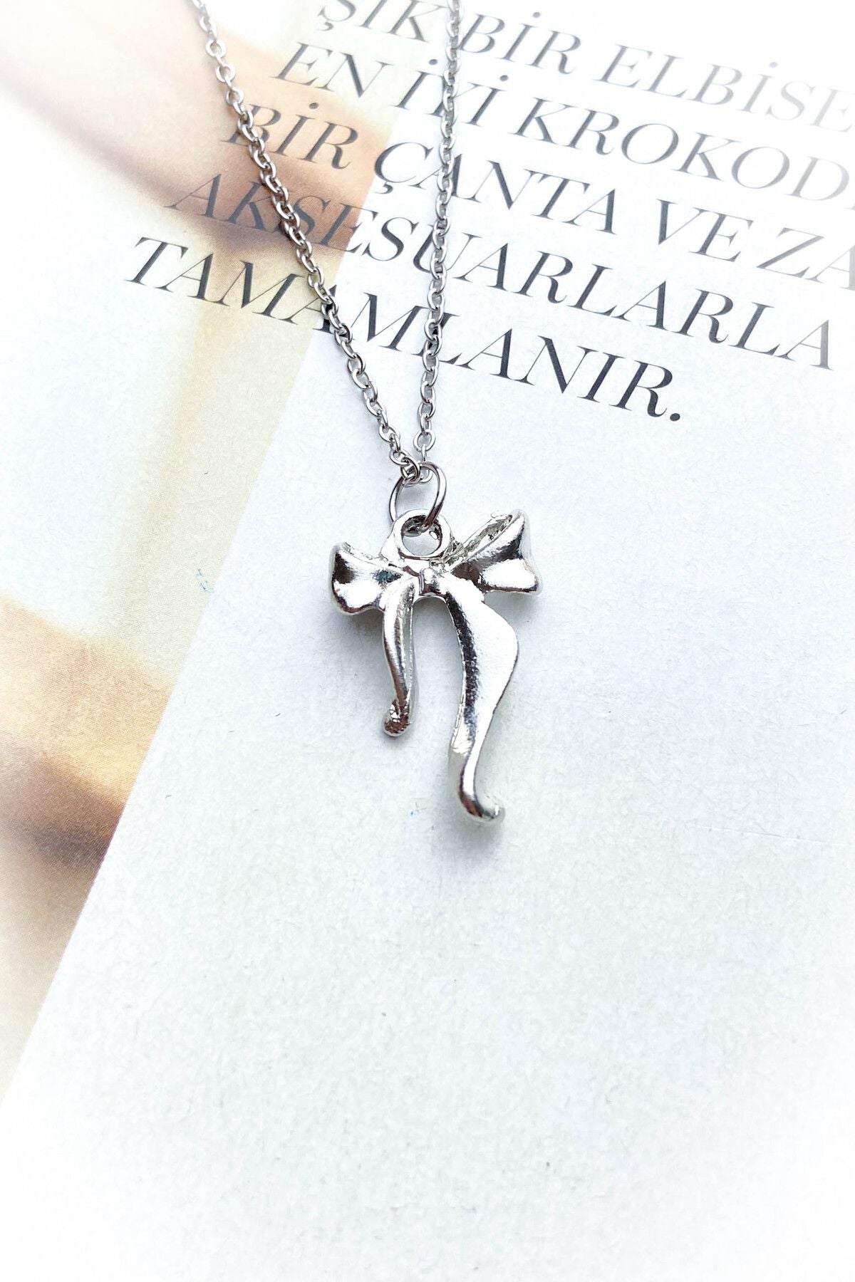 Çelik Gümüş Renk İnce Zincir Kurdele Model Çelik Kolye