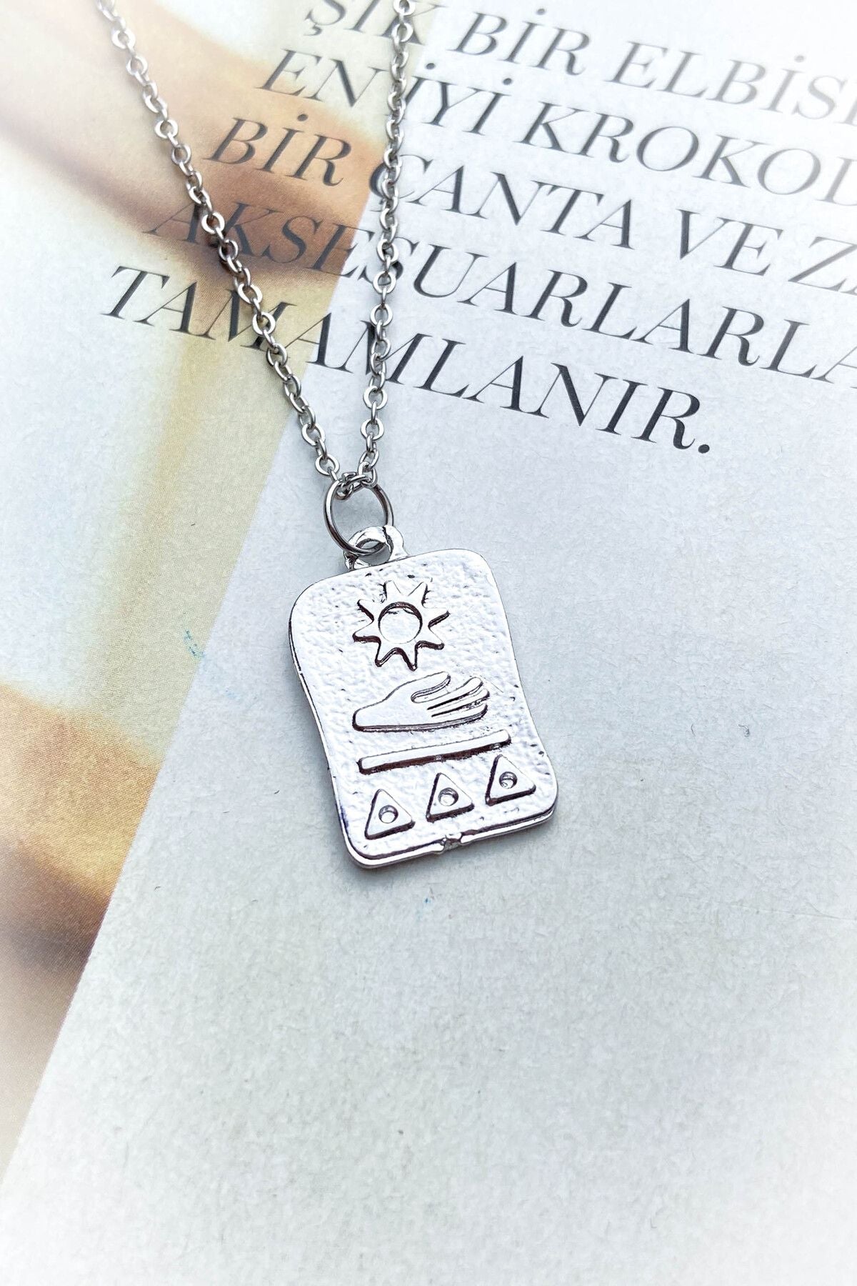 Çelik Gümüş Renk İnce Zincir Tarot Model Kolye