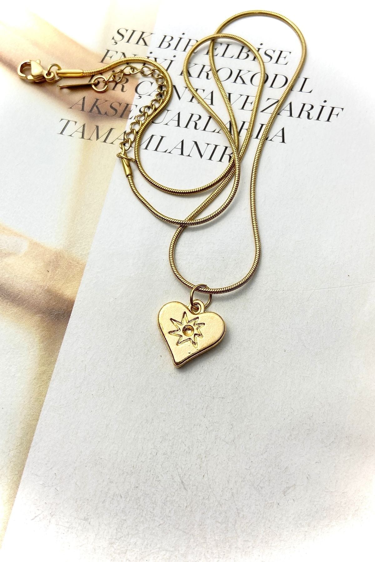 Kalp Minimal Uçlu Çelik Kolye