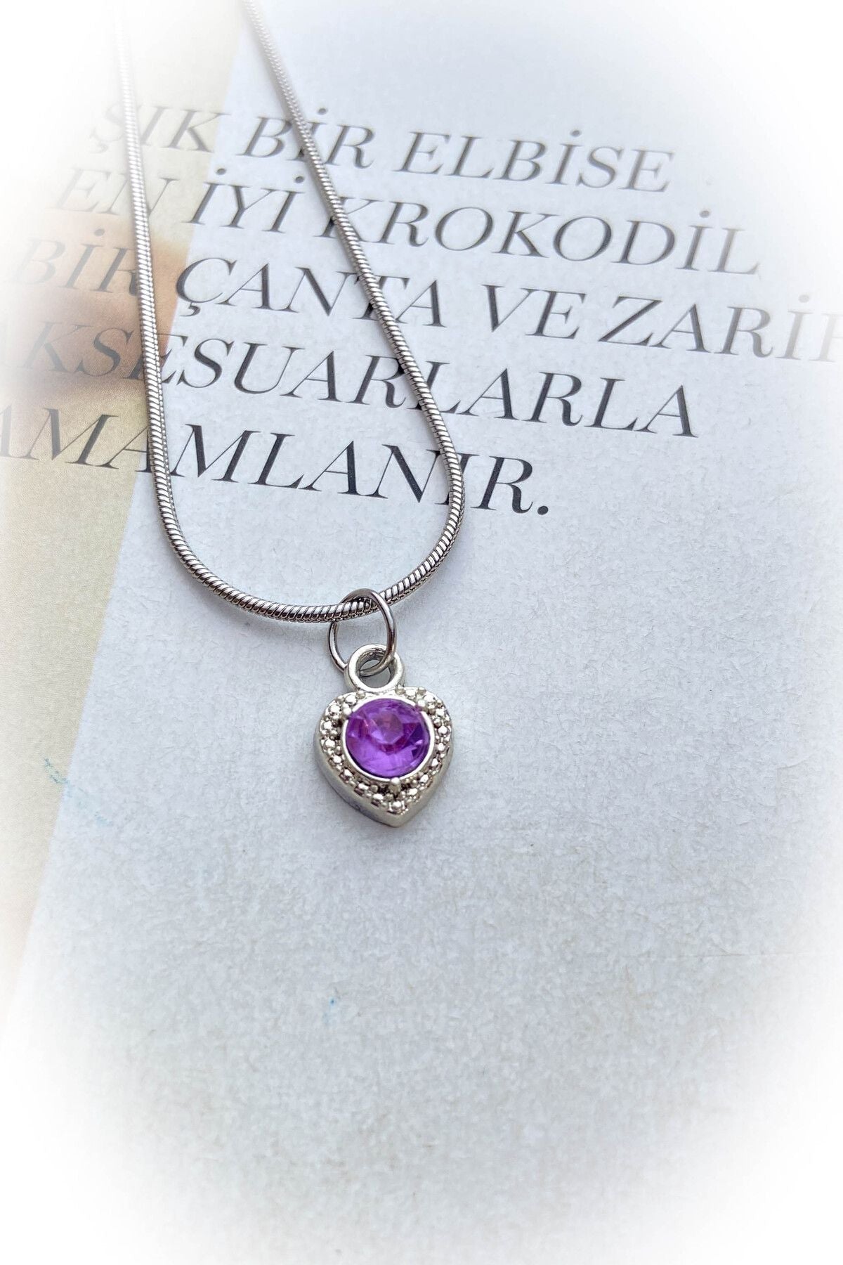 Çelik Gümüş Renk Kalpli Taş Detaylı Çelik Kolye 4 Farklı Taş Seçeneği