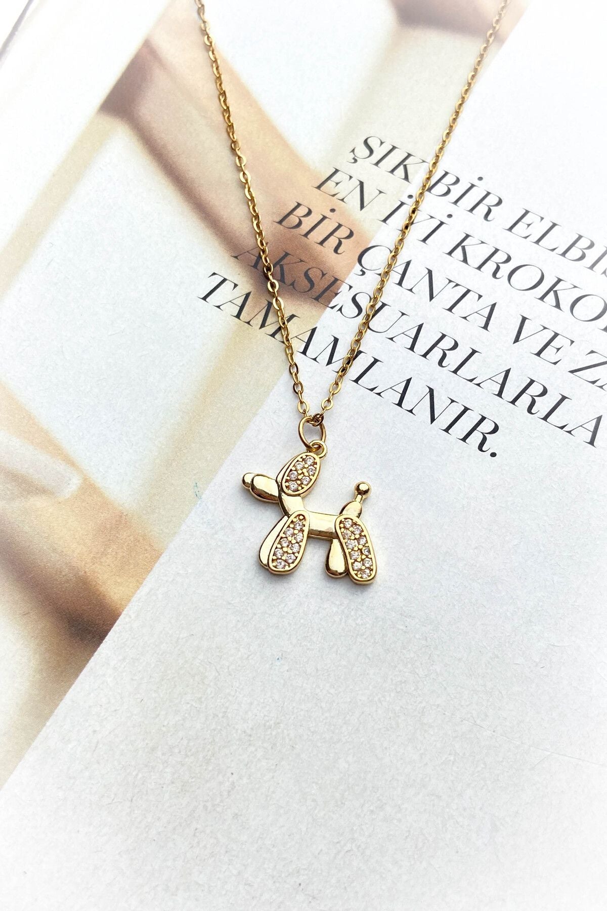 Çelik Altın Renk İnce Zincir Zirkon Taşlı Köpek Model Çelik Kolye