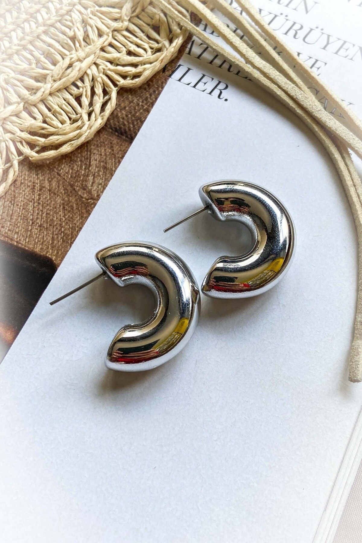 Tombul Halka Küpe 2 Farklı Renk Seçeneği