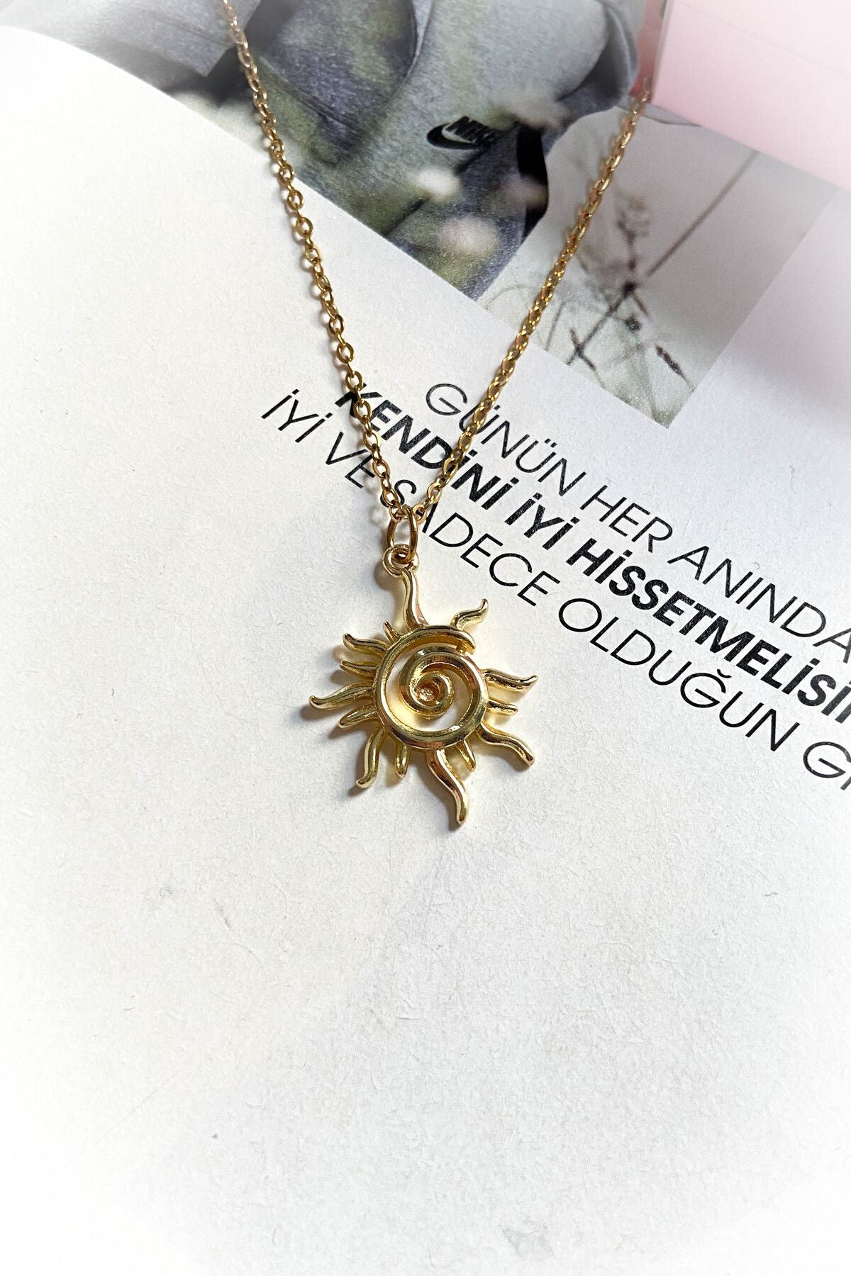 Çelik Altın Renk İnce Zincir Güneş Çelik Kolye