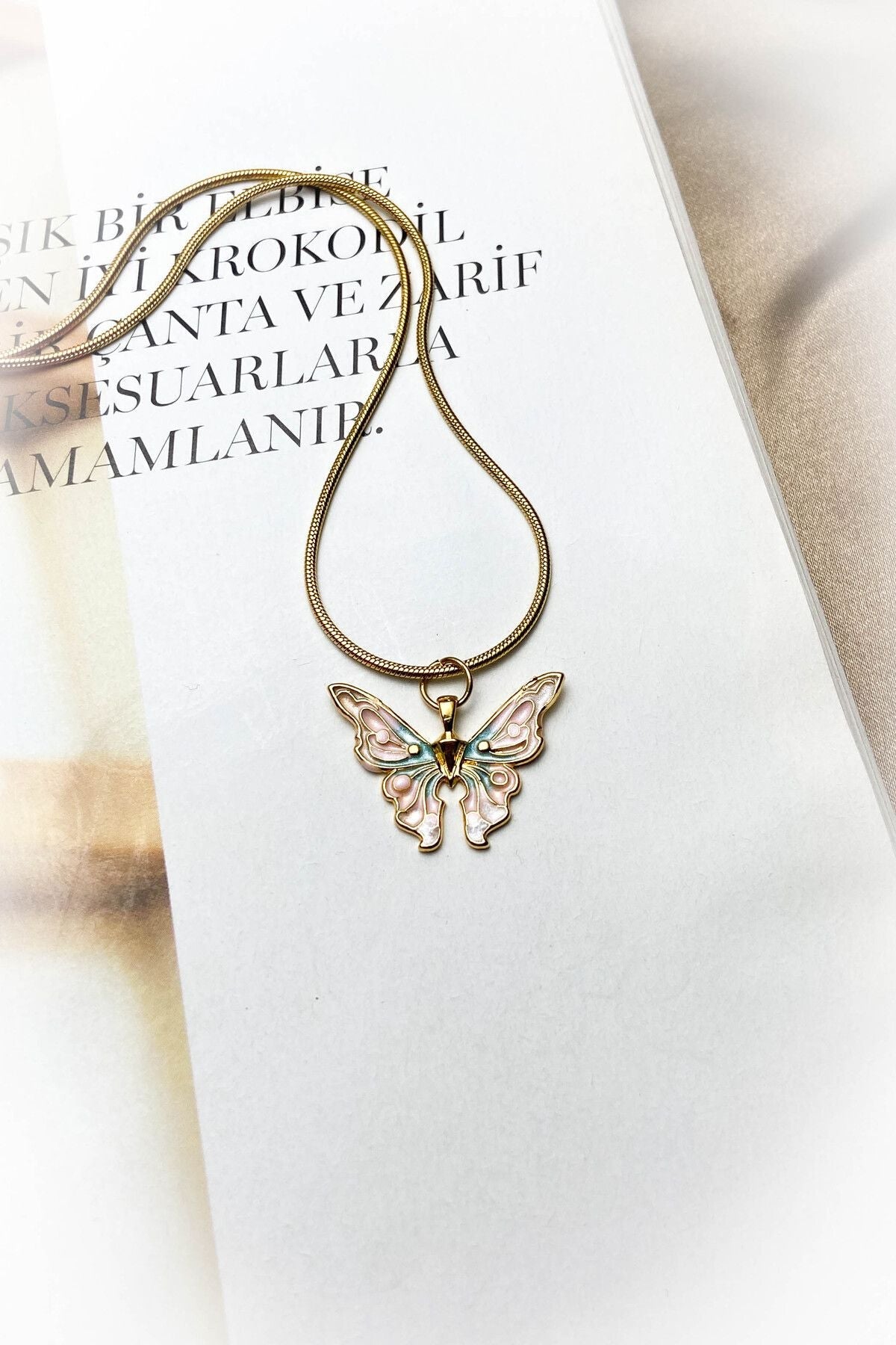 Kelebek Çelik Kolye