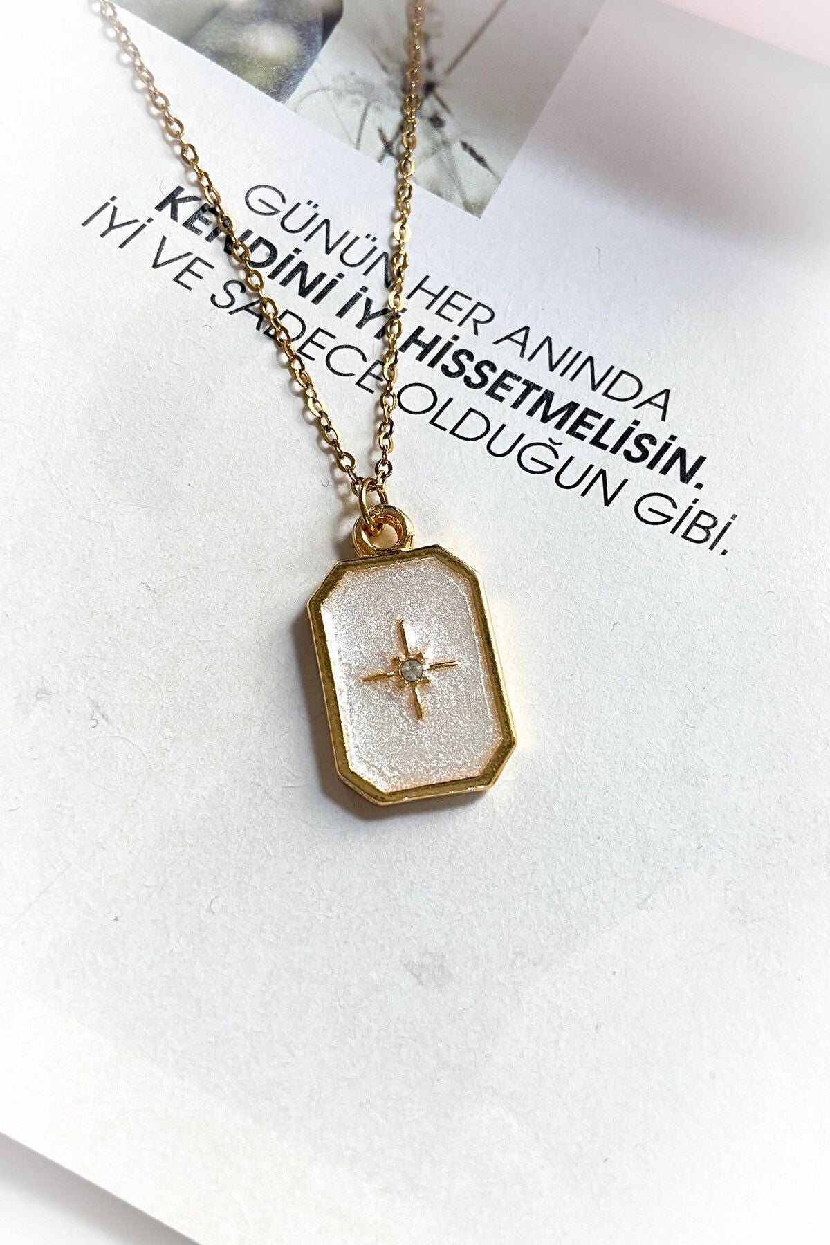 Çelik Altın Renk İnce Zincir Mineli Kutup Yıldızı Çelik Kolye