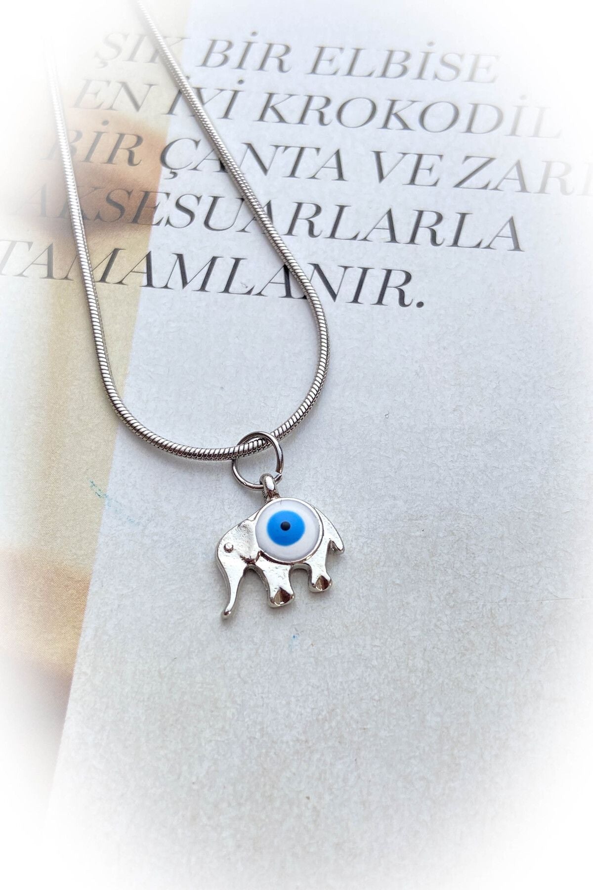 Çelik Gümüş Renk Nazar Boncuklu Fil Çelik Kolye