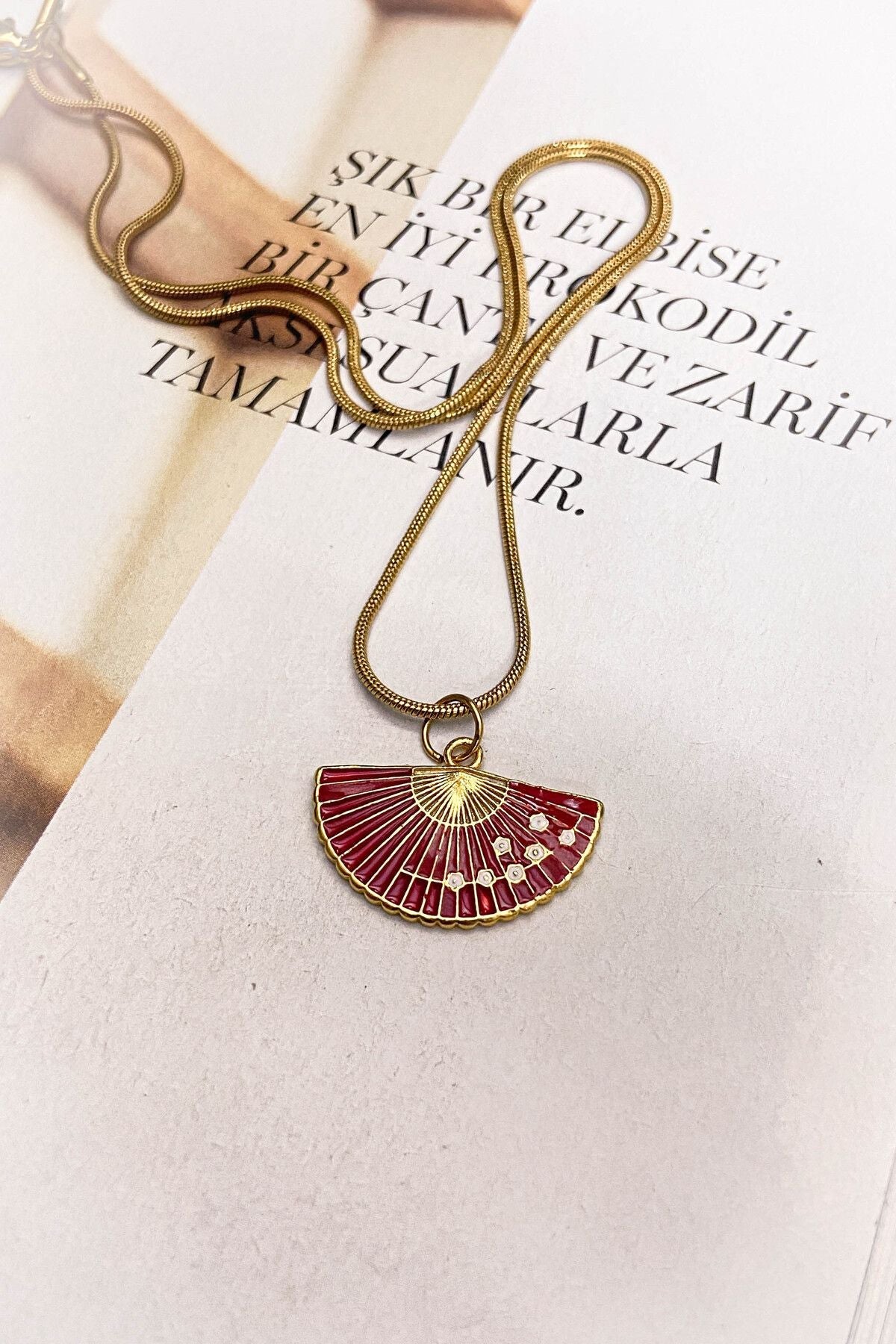 Kırmızı Japon Yelpaze Çelik Kolye