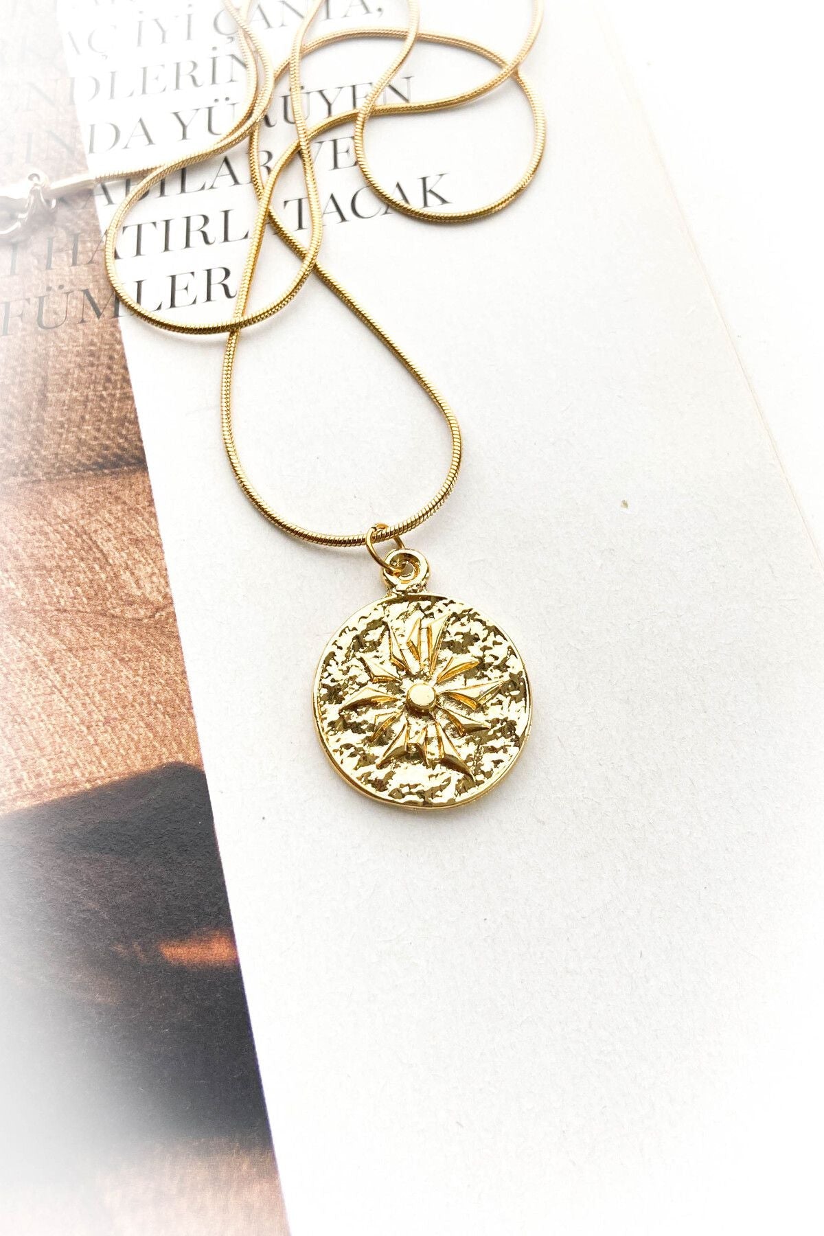 Büyük Vintage Circle Çelik Kolye